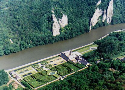 Château de Freÿr